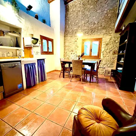 Cal Capdevila Apartment Pira